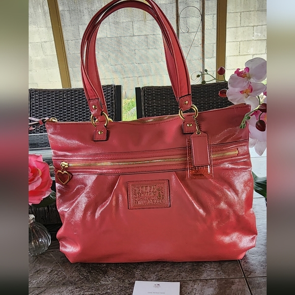 Coach Handbags - Coach Poppy- Pink Patent Leather Glamor Bag